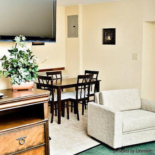 Pacer Inn & Suites Motel Делавэр Экстерьер фото